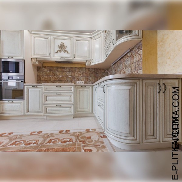 Кутова класична кухня з масиву ясена