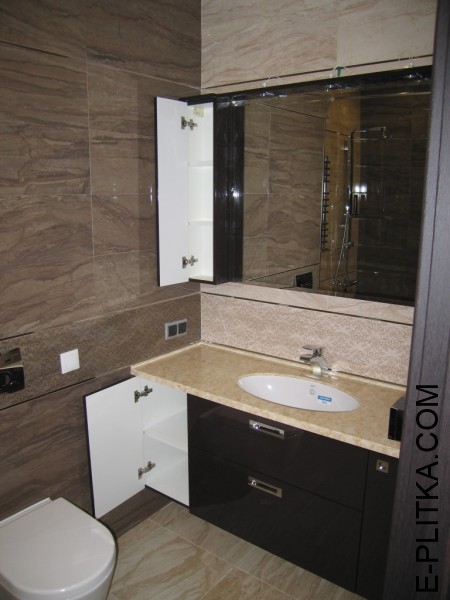 Меблі для ванної кімнати зі стільницею на 135 см