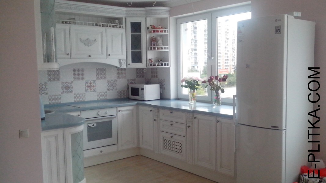 Классическая белая