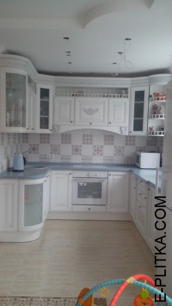 Классическая белая