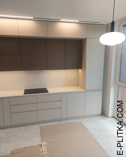 Кухня в современном стиле до потолка