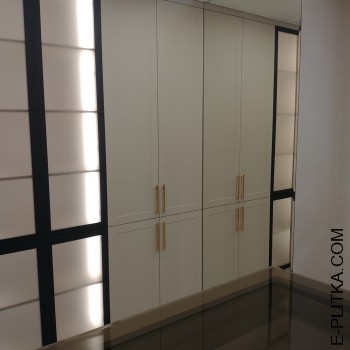 Мебліровка гардеробної кімнати на замовлення