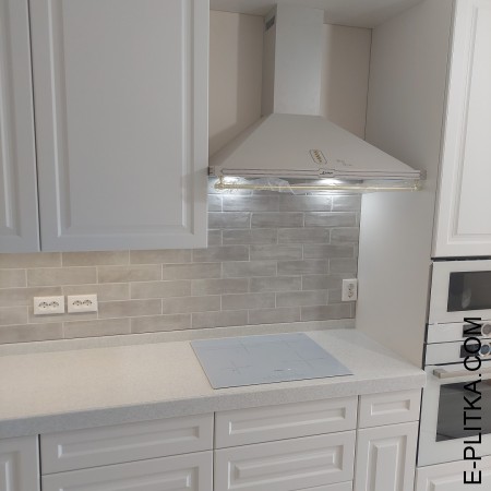 Кухня в классическом стиле до потолка