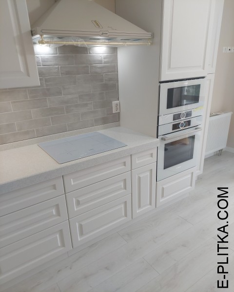 Кухня в классическом стиле до потолка