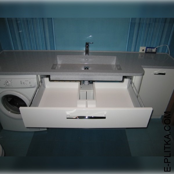 Комплект мебели для ванны с бельевой корзиной