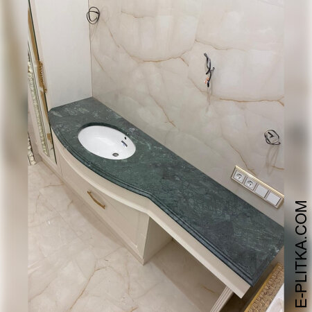 Мебель для ванны со столешницей из камня