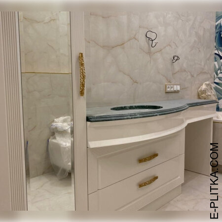 Мебель для ванны со столешницей из камня