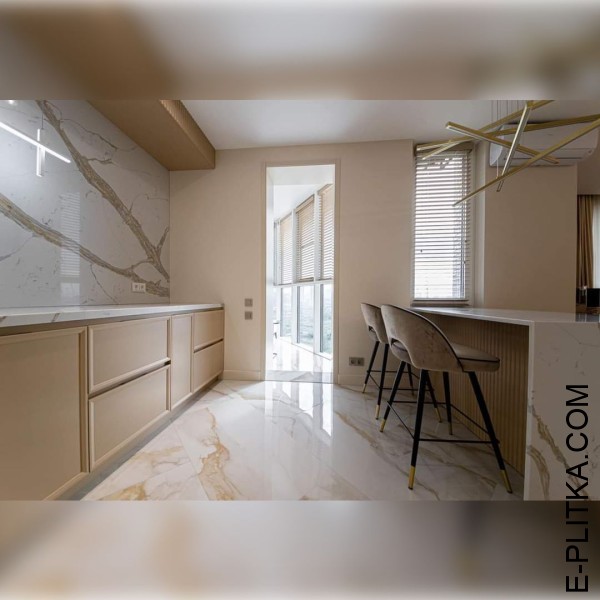 Бежевая кухня с полуостровом в современном стиле