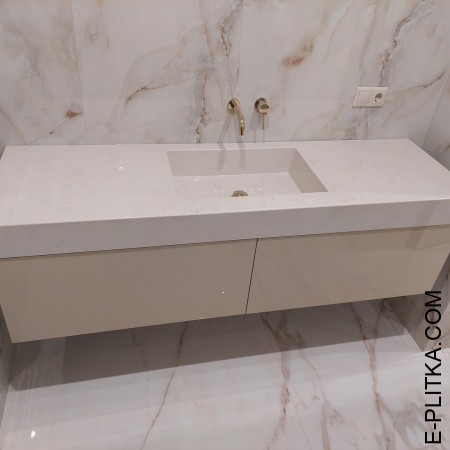 Кремовая тумба под столешницу с влитой раковиной