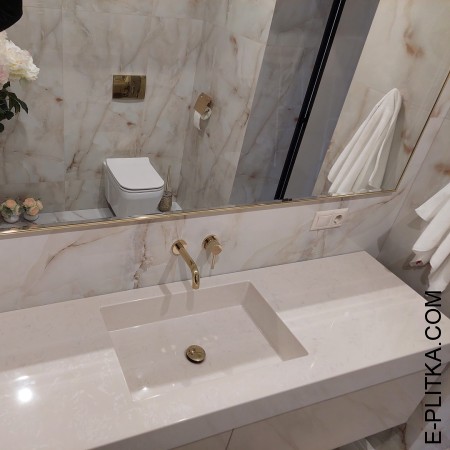 Кремовая тумба под столешницу с влитой раковиной