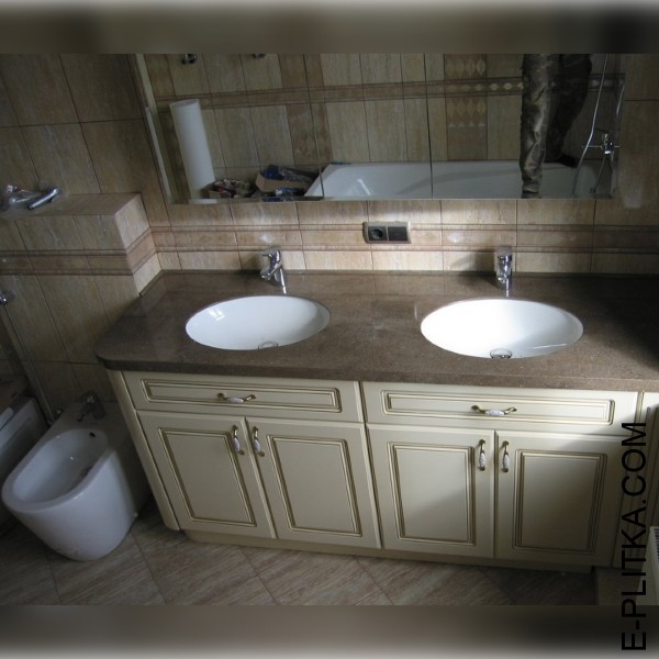 Виготовляємо преміум меблі для ванної в Києві на замовлення нестандартних розмірів та за індивідуальним дизайн-проектом. Комплект у класичному стилі: тумба під стільницю з двома врізними раковинами у ванній кімнаті. ТЕЛЕФОНУЙТЕ ☎️ +38(073) 576 63 03 ✔️ На