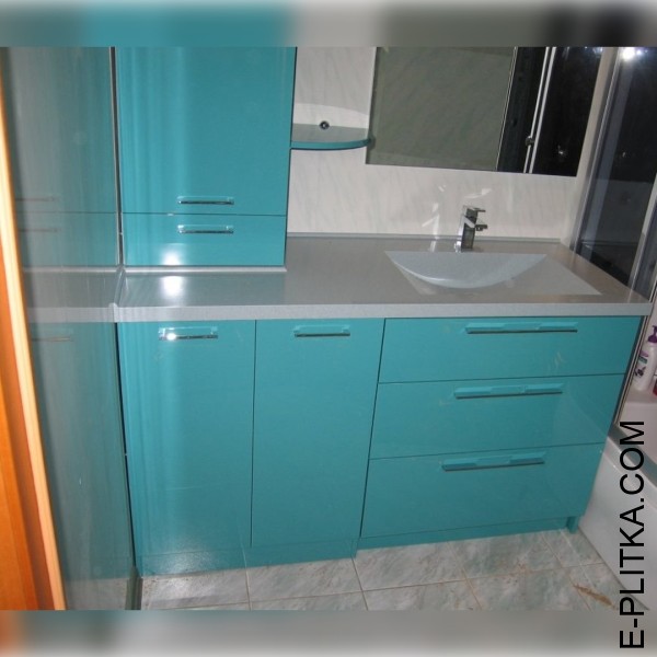 Виготовляємо корпусні меблі для ванної в Києві на замовлення нестандартних розмірів та за індивідуальним дизайн-проектом. Корпусні меблі з вбудованою пральною машиною, шафкою та стільницею з цільнолитою раковиною у ванну кімнату✔️ Краща якість та ціни! ТЕ