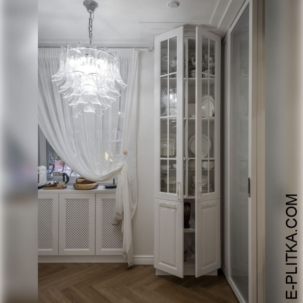 Компактна кухня у стилі сучасна класика