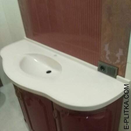 Раковина в ванную со столешницей и тумбой