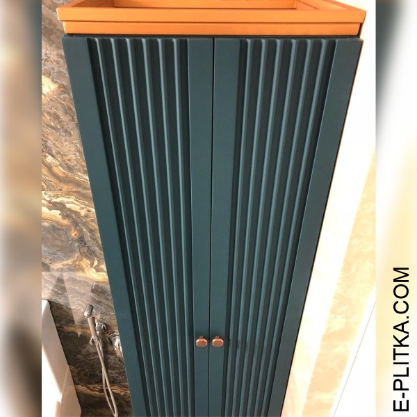 Рифленый набор мебели с опрой медного цвета