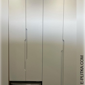 Вбудована шафа для ванної з пральною машиною