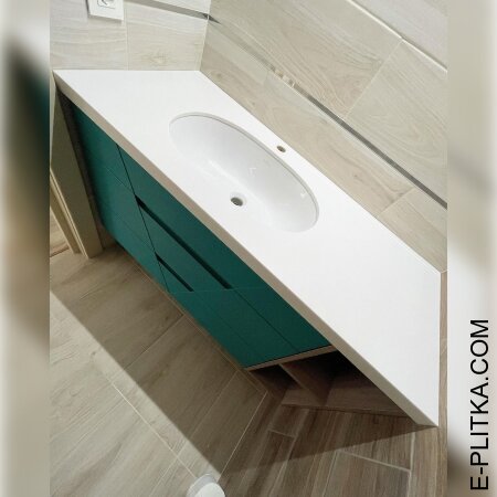 Встроенная мебель со столешницей и врезной раковиной