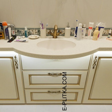 Угловая мебель для ванной комнаты на заказ