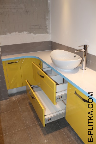 Кутові меблі для ванної за індивідуальним замовленням